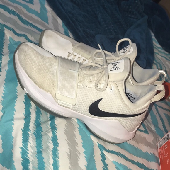 Nike Shoes - Nike Shoes